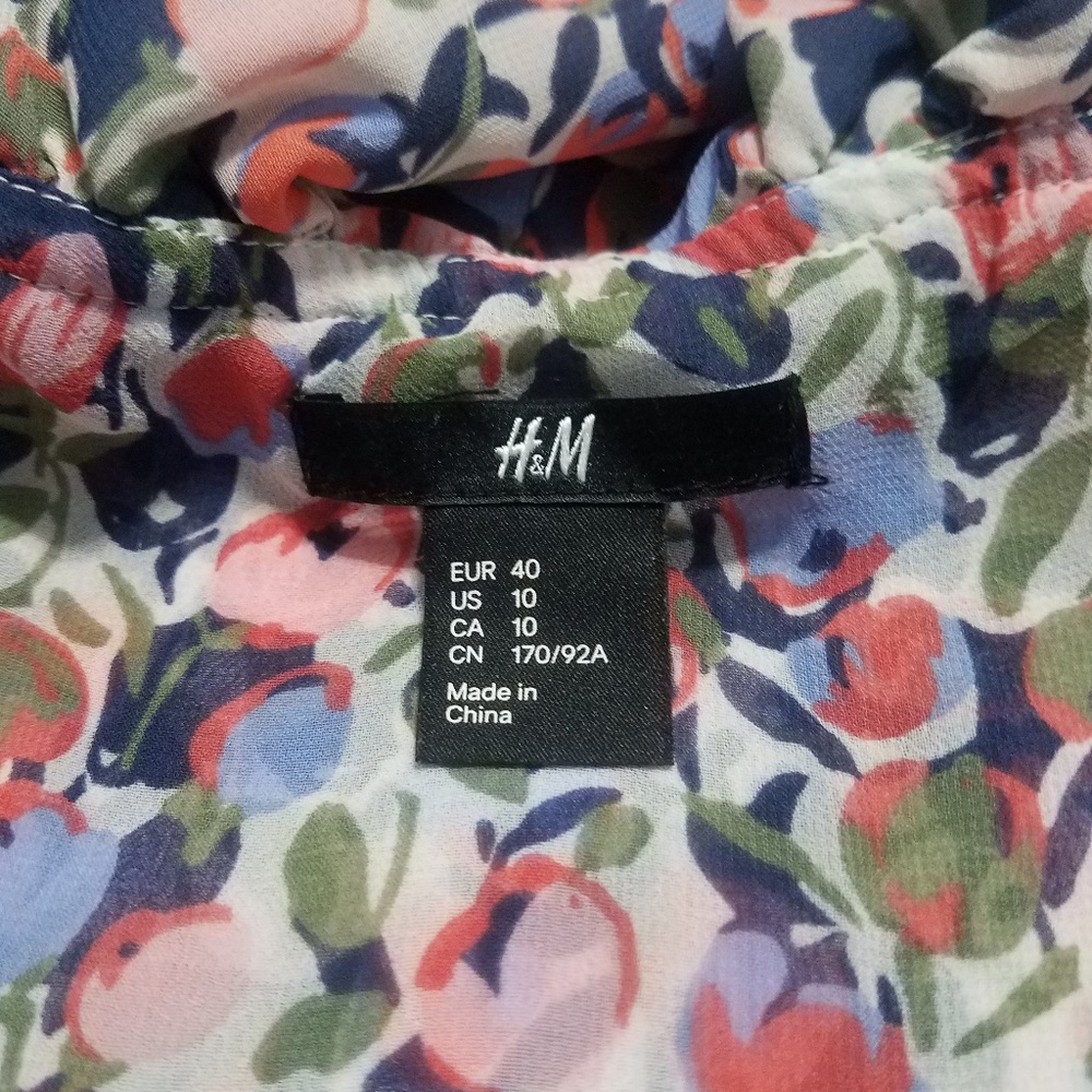 2 H&M Ruffled Blouses - Picture 2 of 6